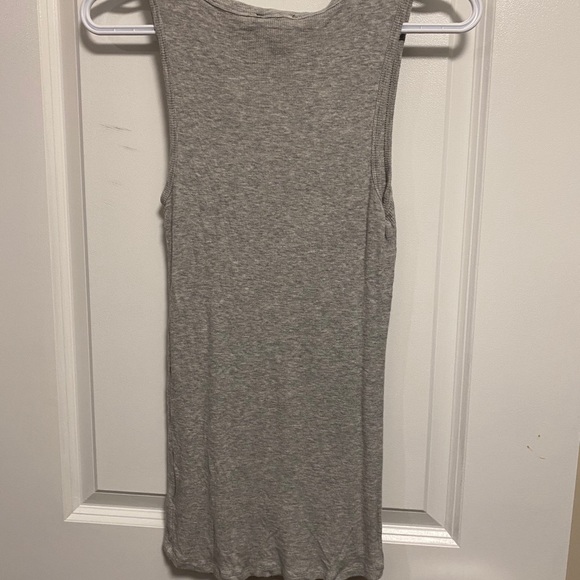 Tanktop - Picture 2 of 3